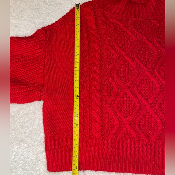 Kaari Blue cropped chunky‎ red cowlneck sweater - Picture 8 of 8